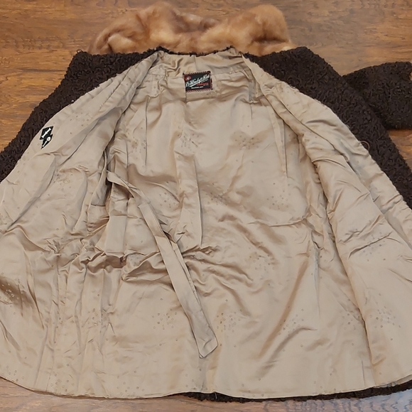 Vintage 1960s Persian Lamb with Mink trim coat - Picture 8 of 9